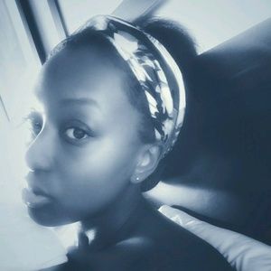 Meet your Posher, Whitney